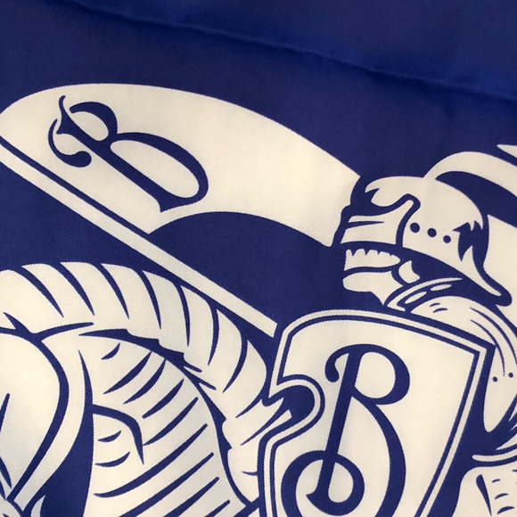 Burberry Equestrian Knight silk scarf - Picture 3 of 14